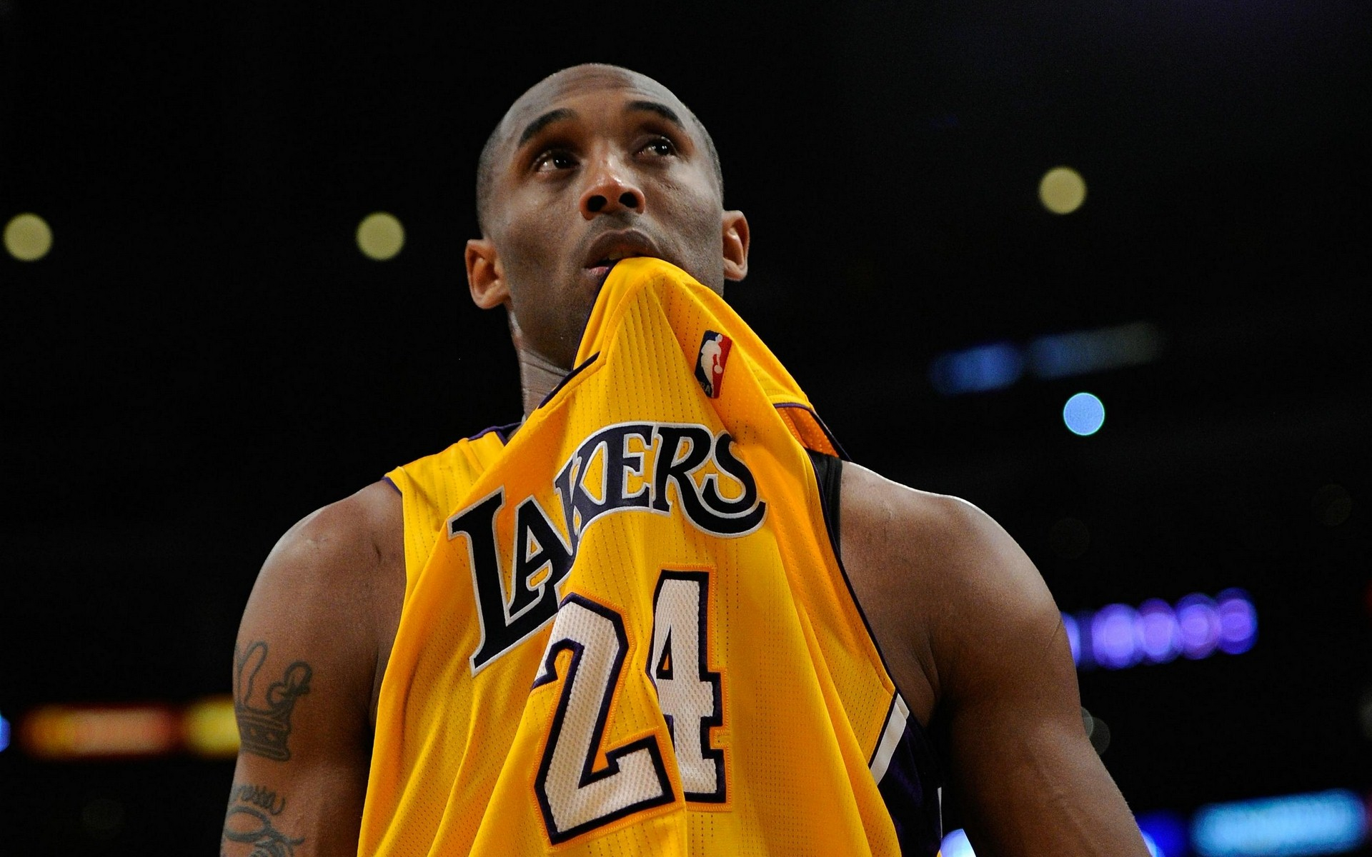 中可扮演先 中可扮演先